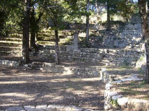 amphithéatre sur le castrum de ND de l'Espérance