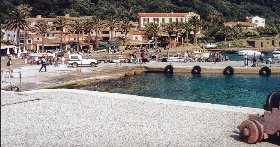 Port et village de Port Cros 