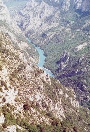 Le Verdon au fond des gorges